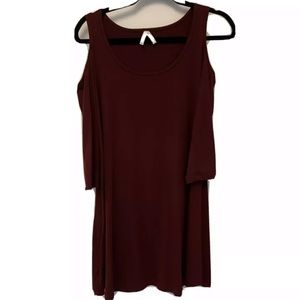 Burgundy shoulder less dress